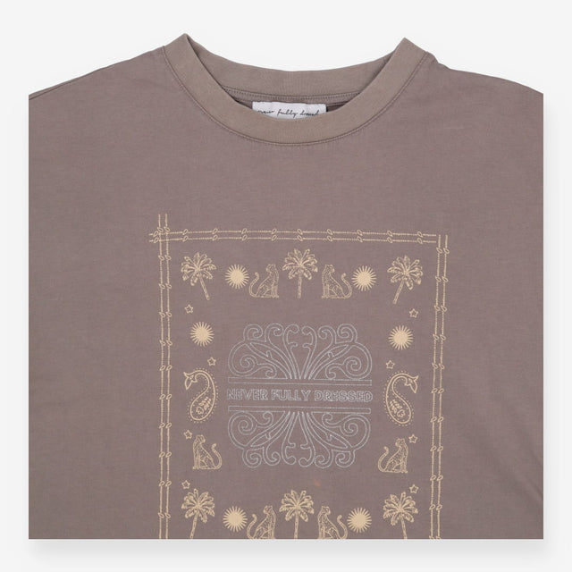 Running Wild Graphic T-Shirt Leopard Sun