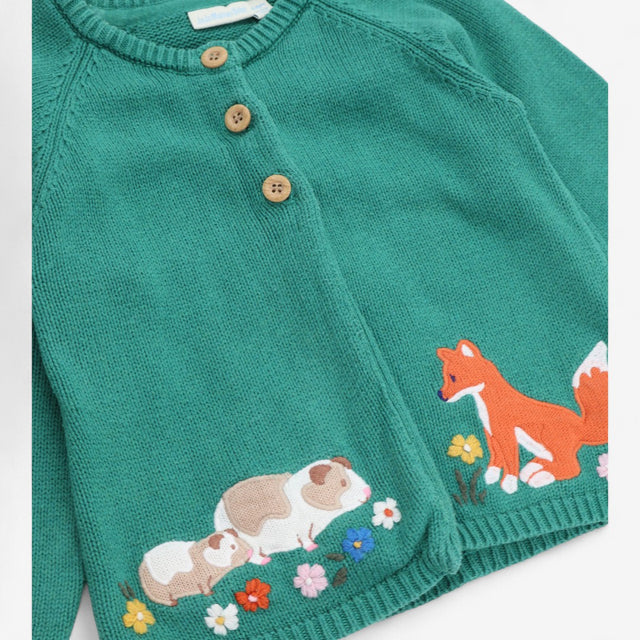Cardigan Green fox and guineapigs 