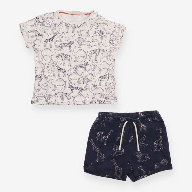 Outfit Shorts SS tee jersey black white animals