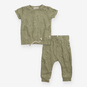 Green jungle jersey outfit