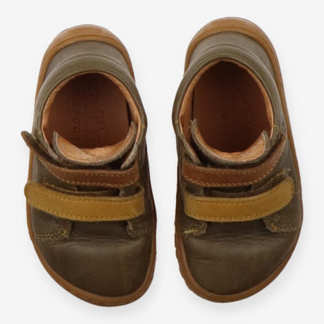 Boots brown tan velcro