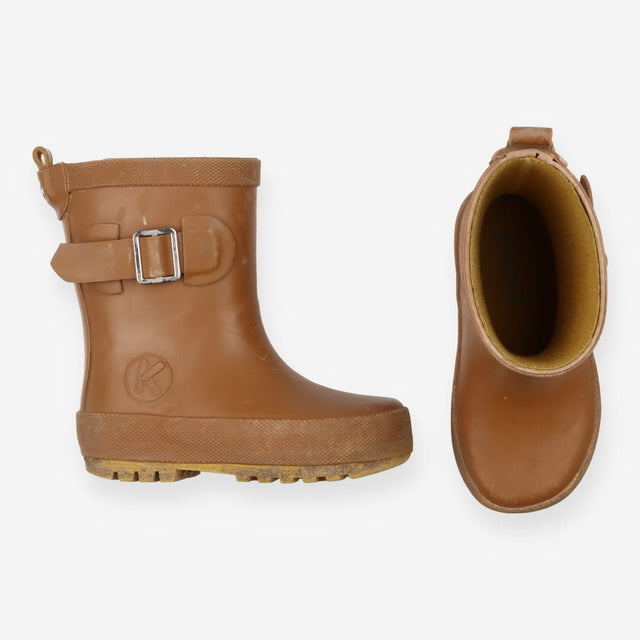 Brown wellies
