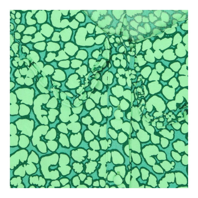 Green leopard petals collared blouse