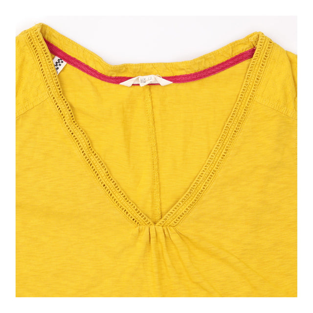 Top Mustard Yellow Cotton Sleeveless V Neck Ladder