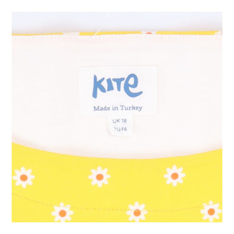 Dress yellow daisies