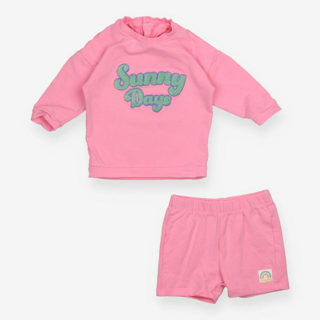 Outfit Bright pink sweatshirt shorts Sunny Days