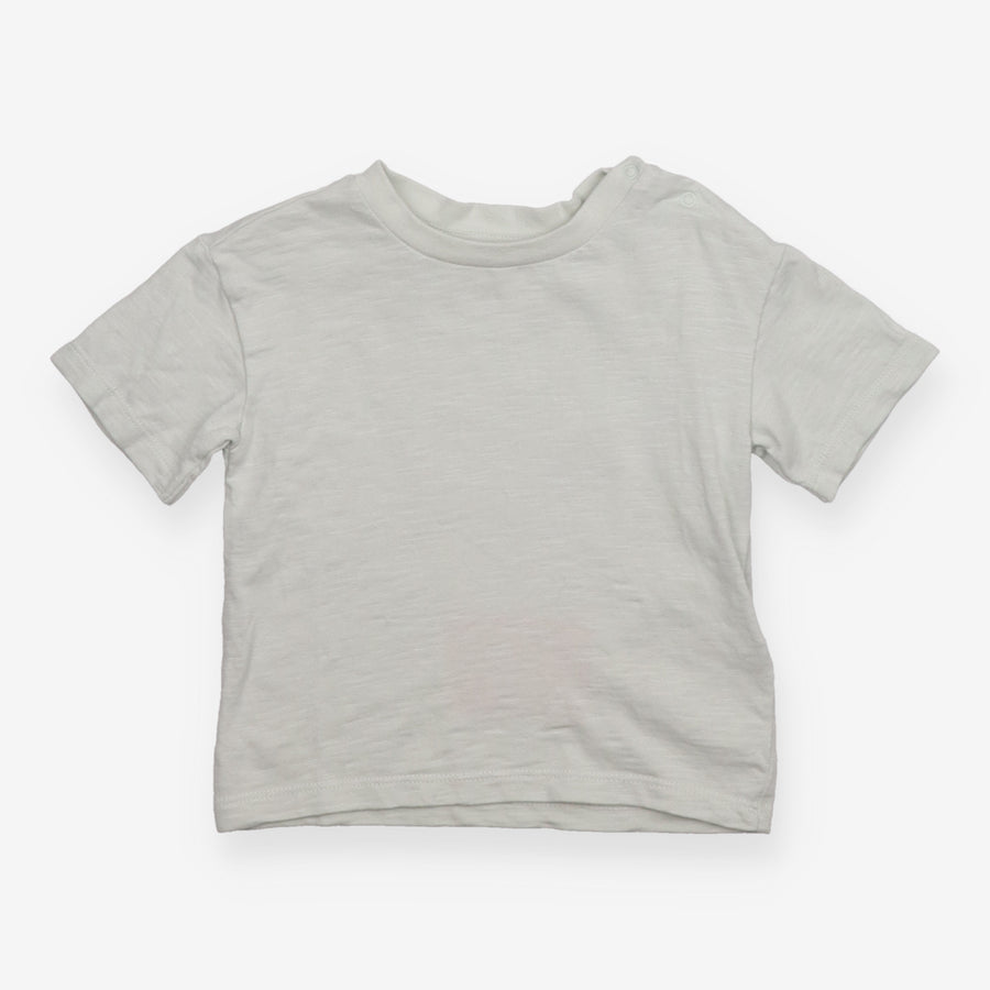 T-shirt light green