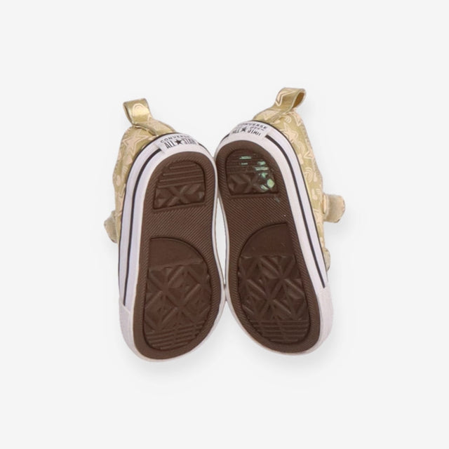 Trainer gold star velcro