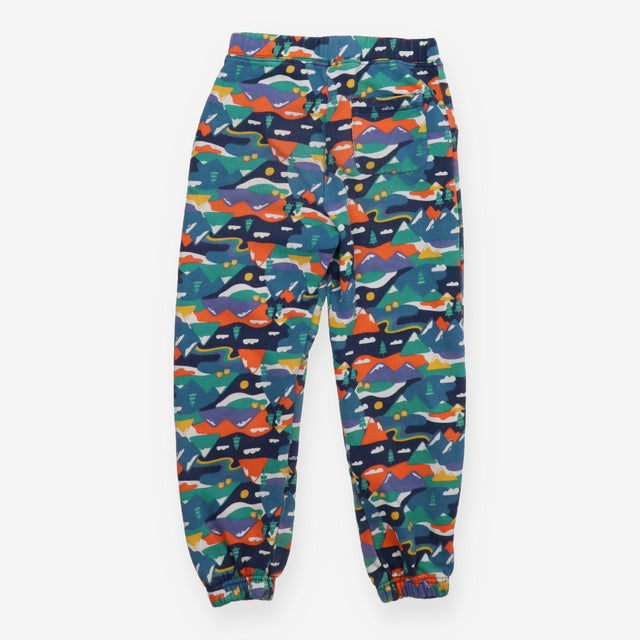 Joggers mountains