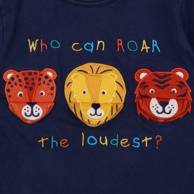 T-shirt long sleeve who can roar the loudest?